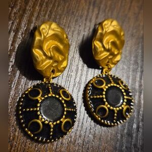 Golden Stella Black & Gold Brilliance Vintage Styled Pierced Earrings